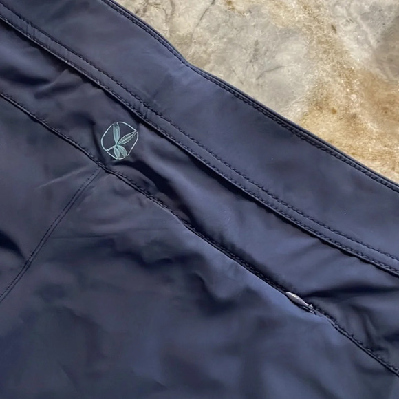 NWT Carve Designs NOOSA SHORT in NAVY size 12 UPF50+ Quick Dry 4 Way Stretch - Picture 7 of 9